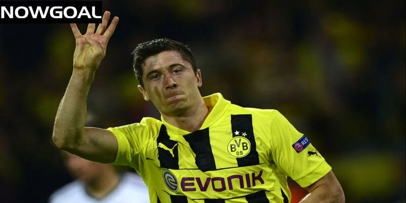 Lewy trưởng thành vượt bậc trong màu áo Dortmund