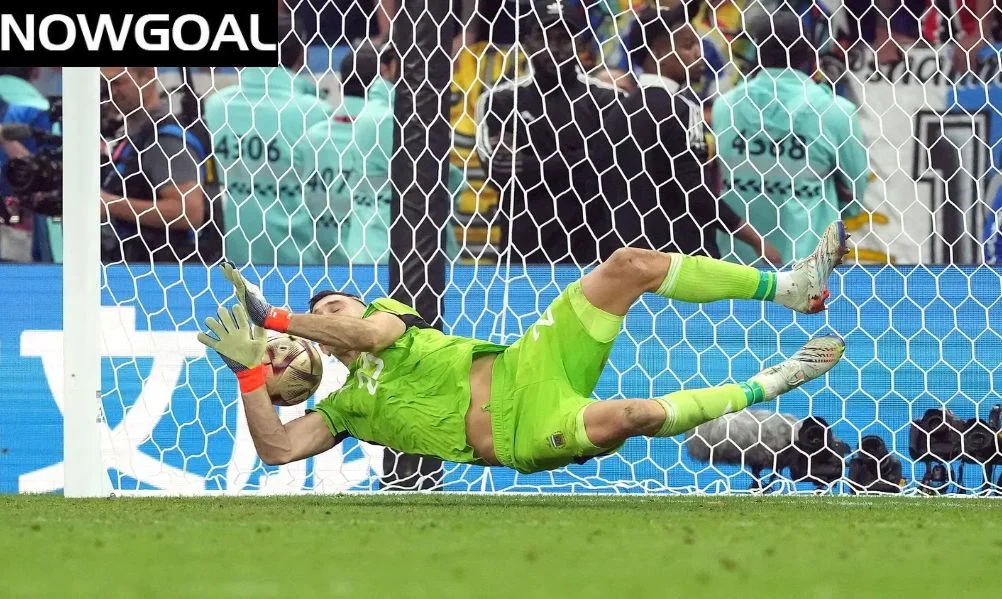 Vị trí GK cần đeo găng bảo vệ tay Vị trí GK cần đeo găng bảo vệ tay