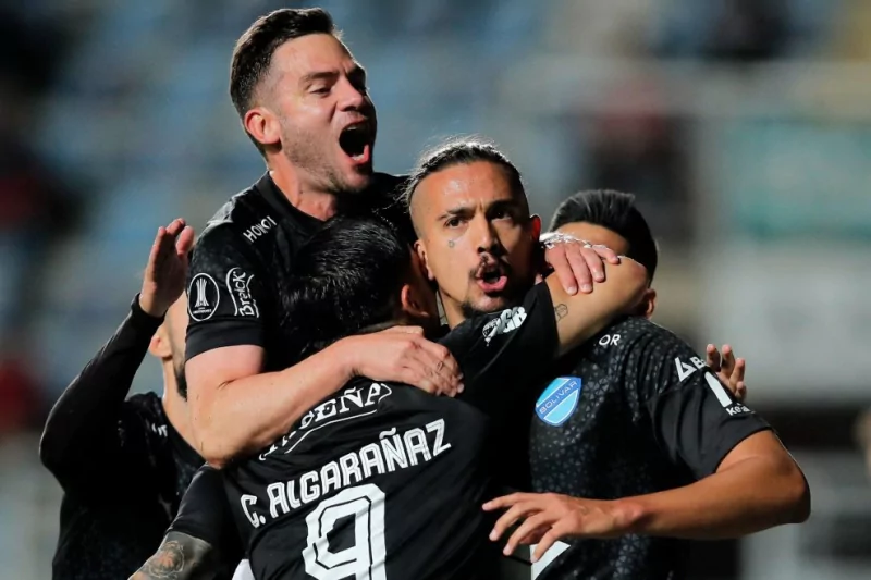 Phong độ của Palestino vs Bolivar đối lập hoàn toàn